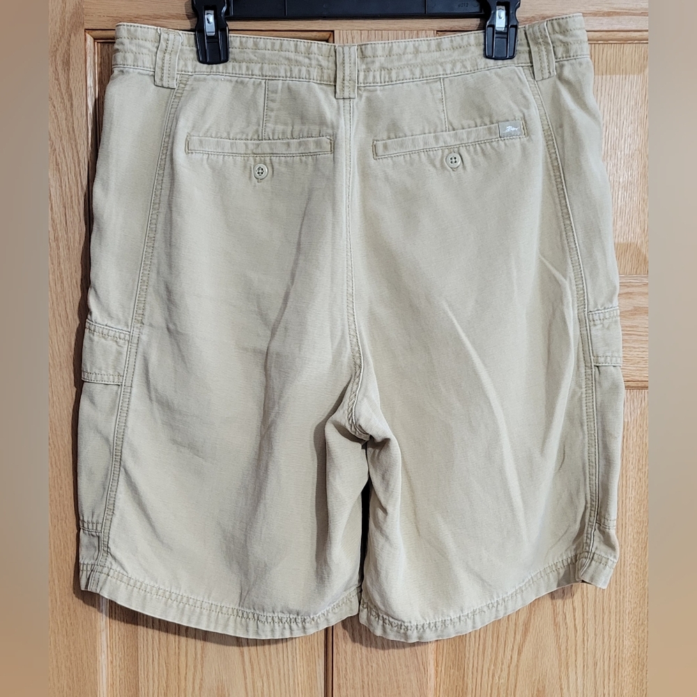 Tommy Bahama Men Cargo Shorts - Picture 2 of 6